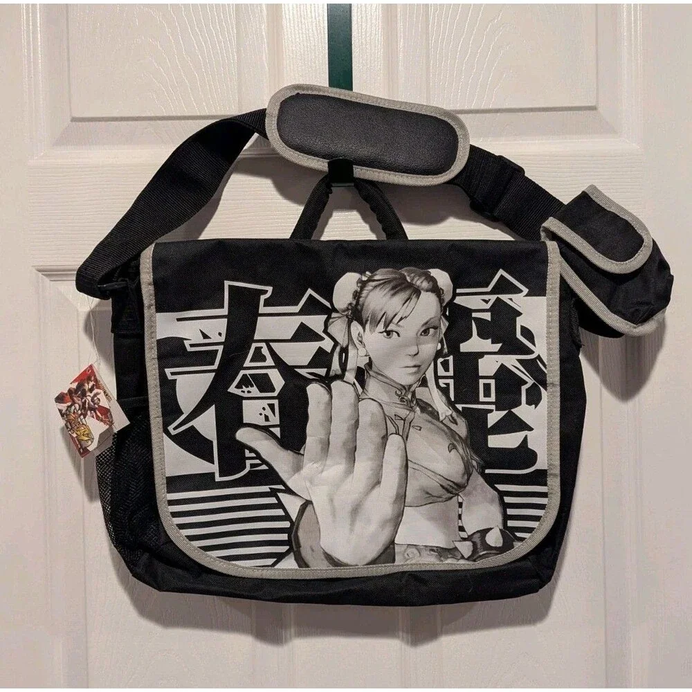 Gamer Y2K Street Fighter IV: Chun Li Messenger Bag Capcom Black & White‎ NWT